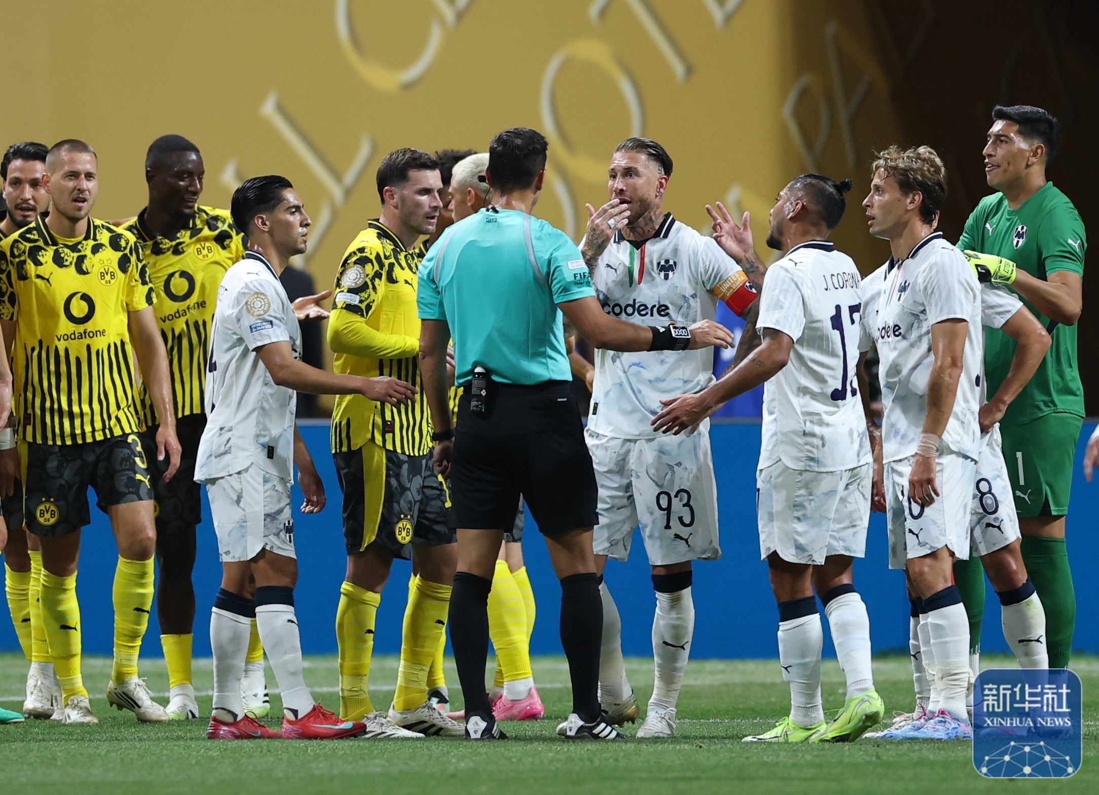 德国队联手取胜，晋级淘汰赛阶段