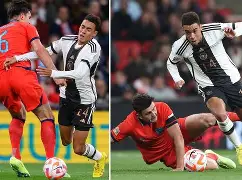 驸马爷近前看端详上写着秦香莲32岁 驸马爷近前看端详上写着秦香莲32岁