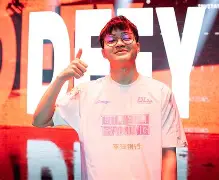 皇马拼尽全力，成功逆转晋级下一轮(皇马获胜)