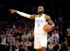 詹姆斯连续场得分超，领导球队胜出(詹姆斯连续场得分超,领导球队胜出了吗)